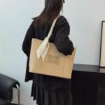 ⁦شنطه كروس MIU MIU⁩ - الصورة ⁦4⁩