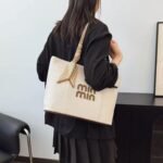 ⁦شنطه كروس MIU MIU⁩ - الصورة ⁦6⁩